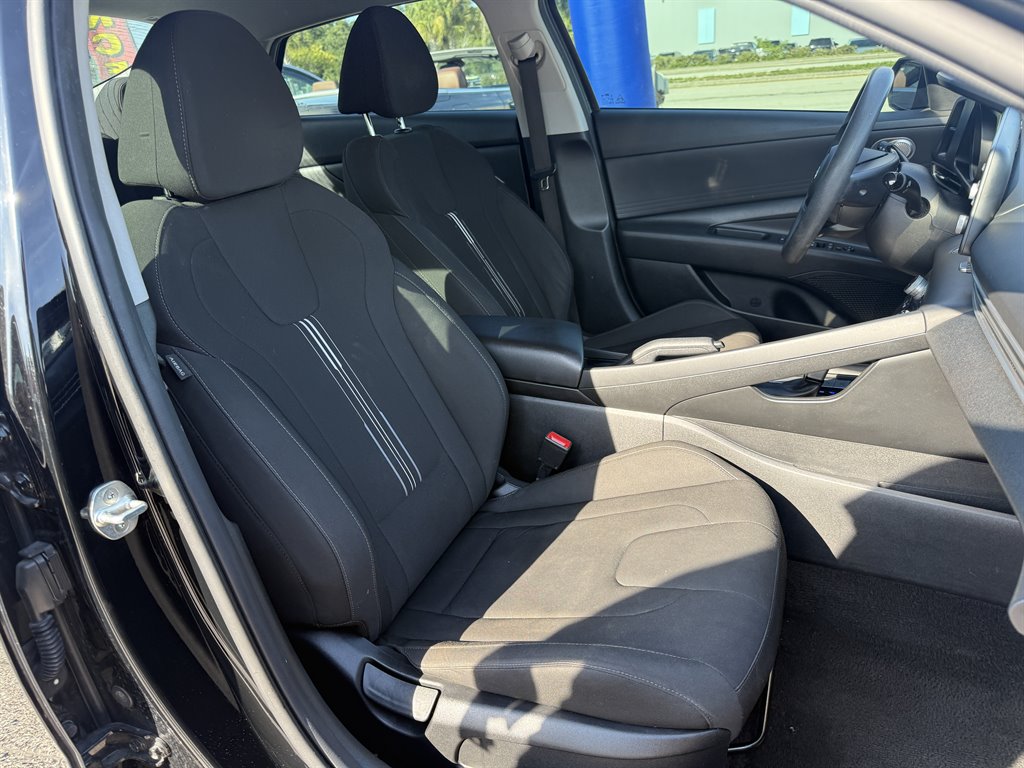 2022 Hyundai Elantra - $17,895