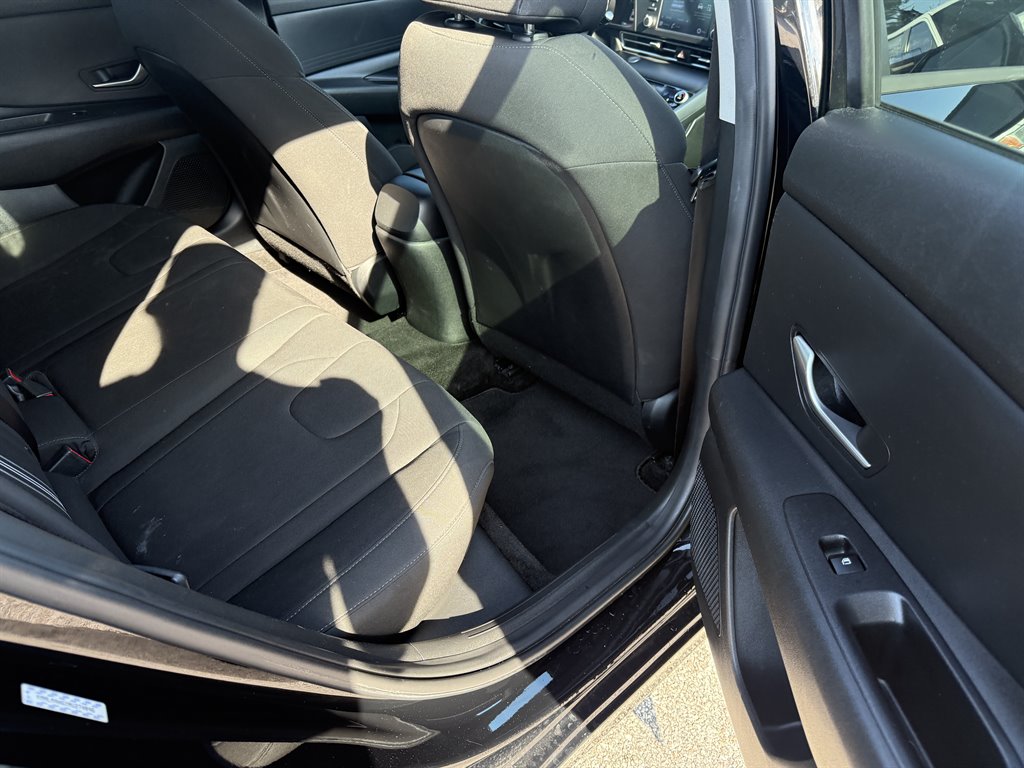 2022 Hyundai Elantra - $17,895