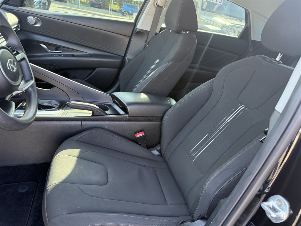 2022 Hyundai Elantra - $17,895