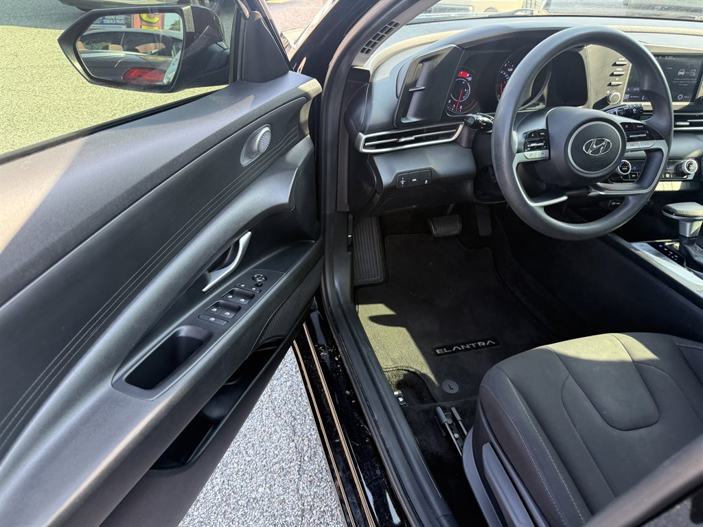 2022 Hyundai Elantra - $17,895