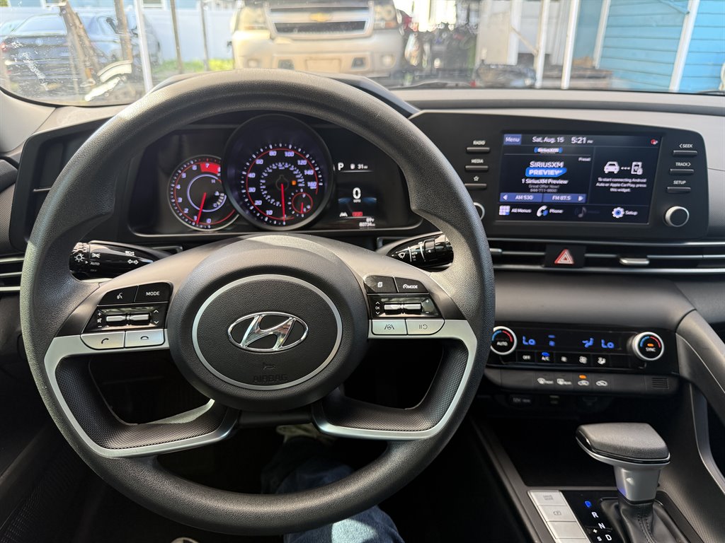 2022 Hyundai Elantra - $17,895