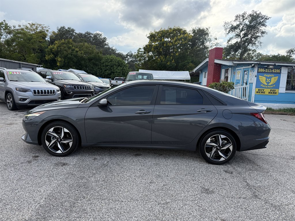 2023 Hyundai Elantra - $17,566