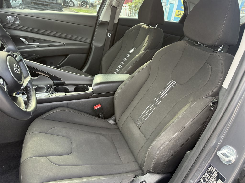 2023 Hyundai Elantra - $17,566