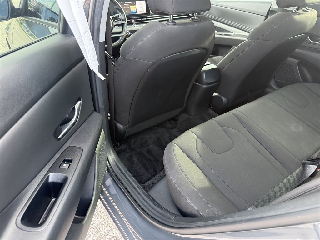 2023 Hyundai Elantra - $17,995