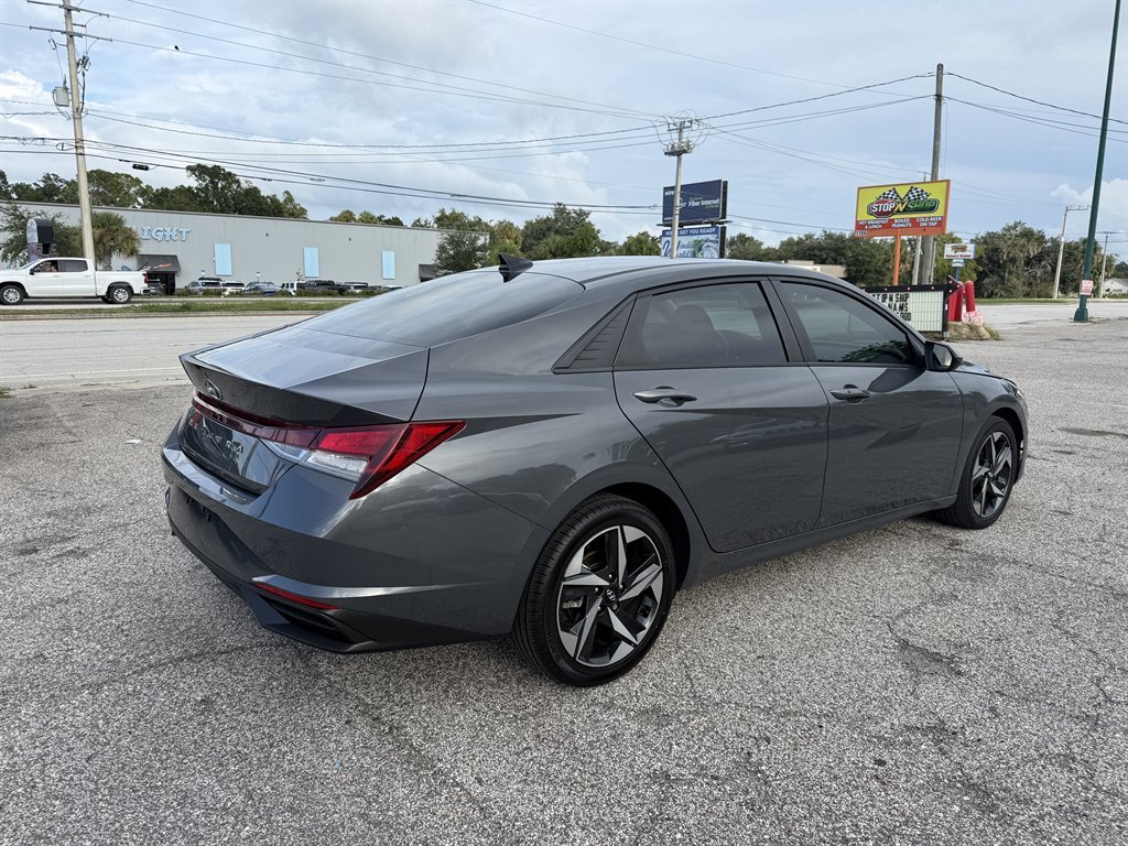 2023 Hyundai Elantra - $17,566