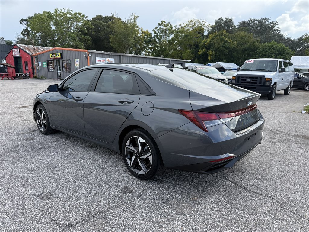 2023 Hyundai Elantra - $17,566