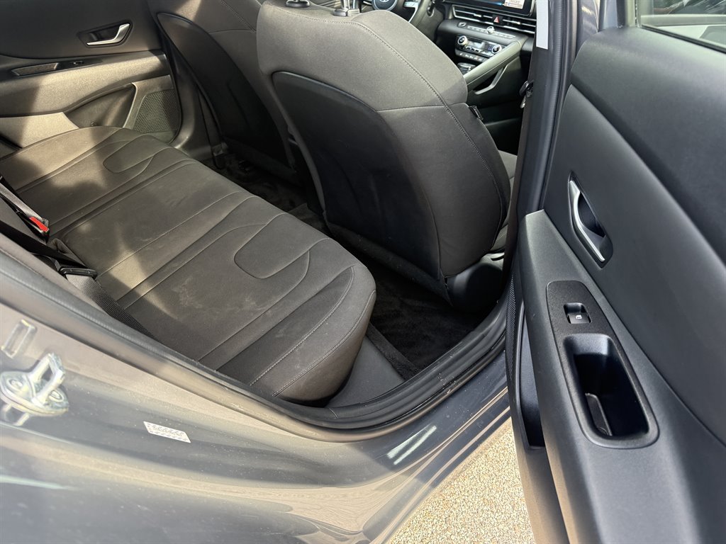 2023 Hyundai Elantra - $17,566