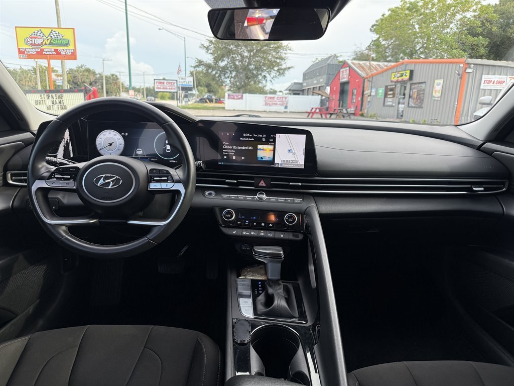 2023 Hyundai Elantra - $17,566