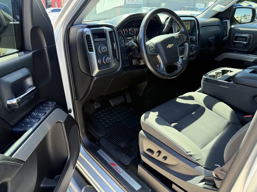 2014 Chevrolet Silverado - $16,995