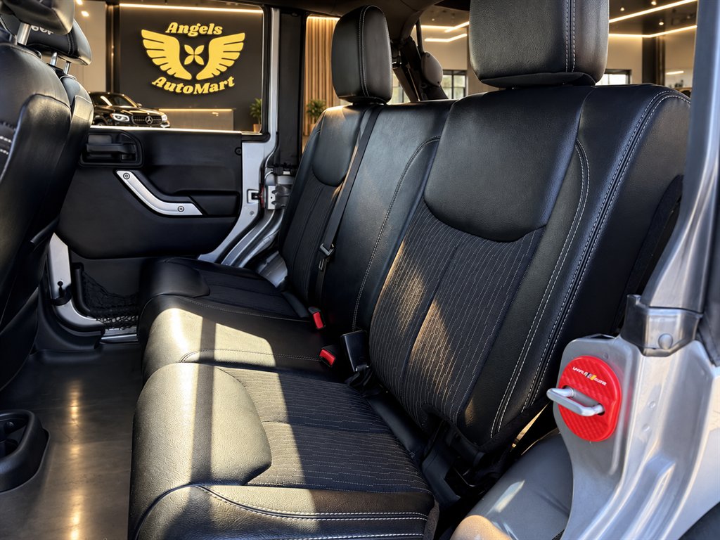 2015 Jeep Wrangler - $15,995
