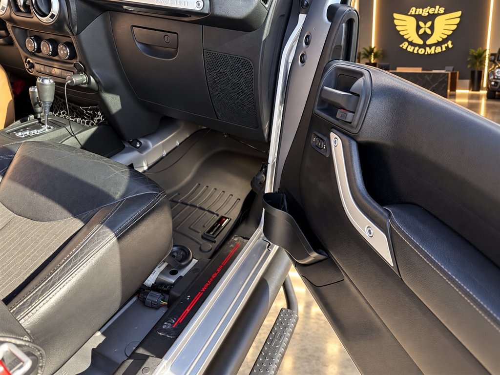 2015 Jeep Wrangler - $15,995