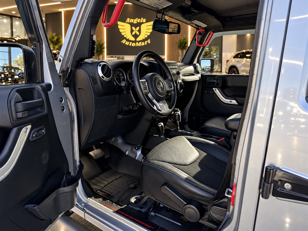 2015 Jeep Wrangler - $15,995