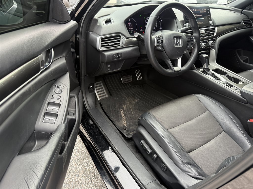2018 Honda Accord - $14,995