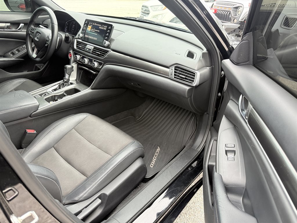 2018 Honda Accord - $14,995