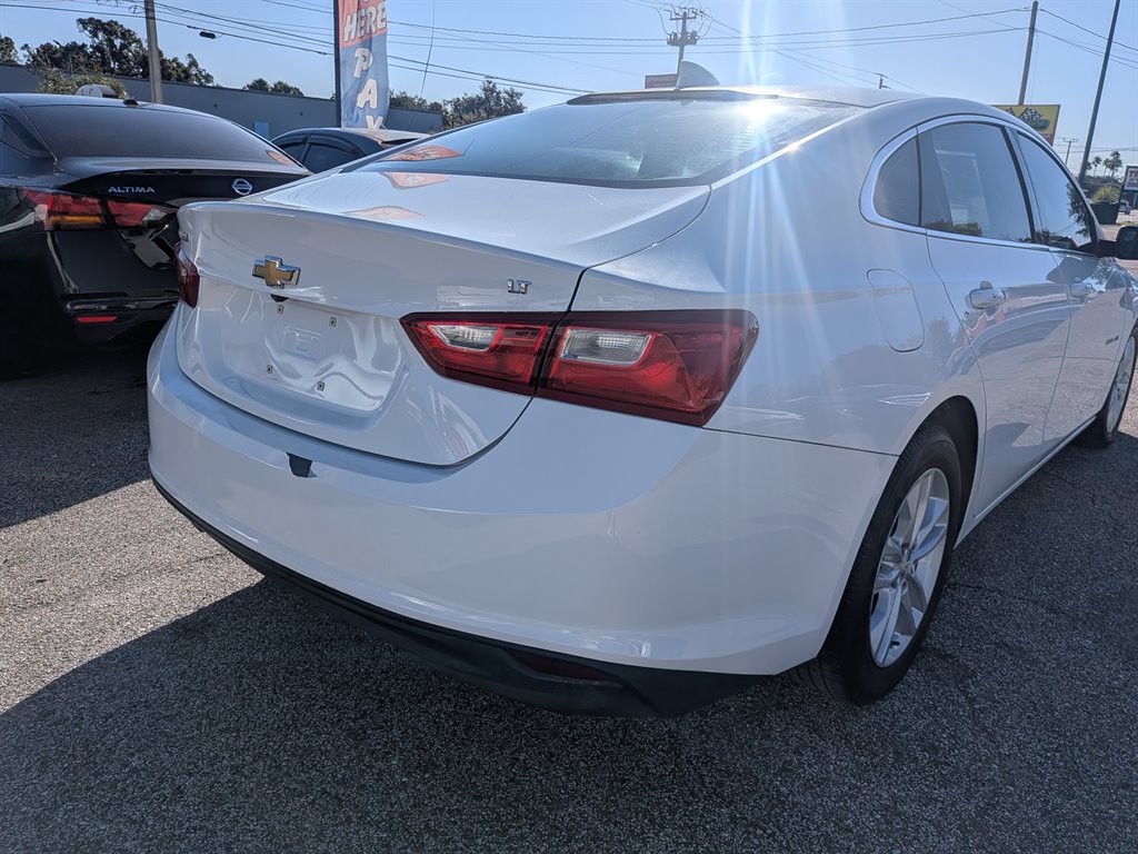 2017 Chevrolet Malibu - $10,995