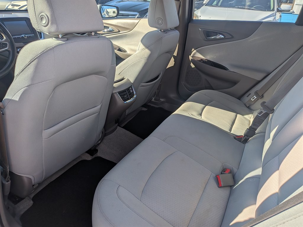 2017 Chevrolet Malibu - $10,995