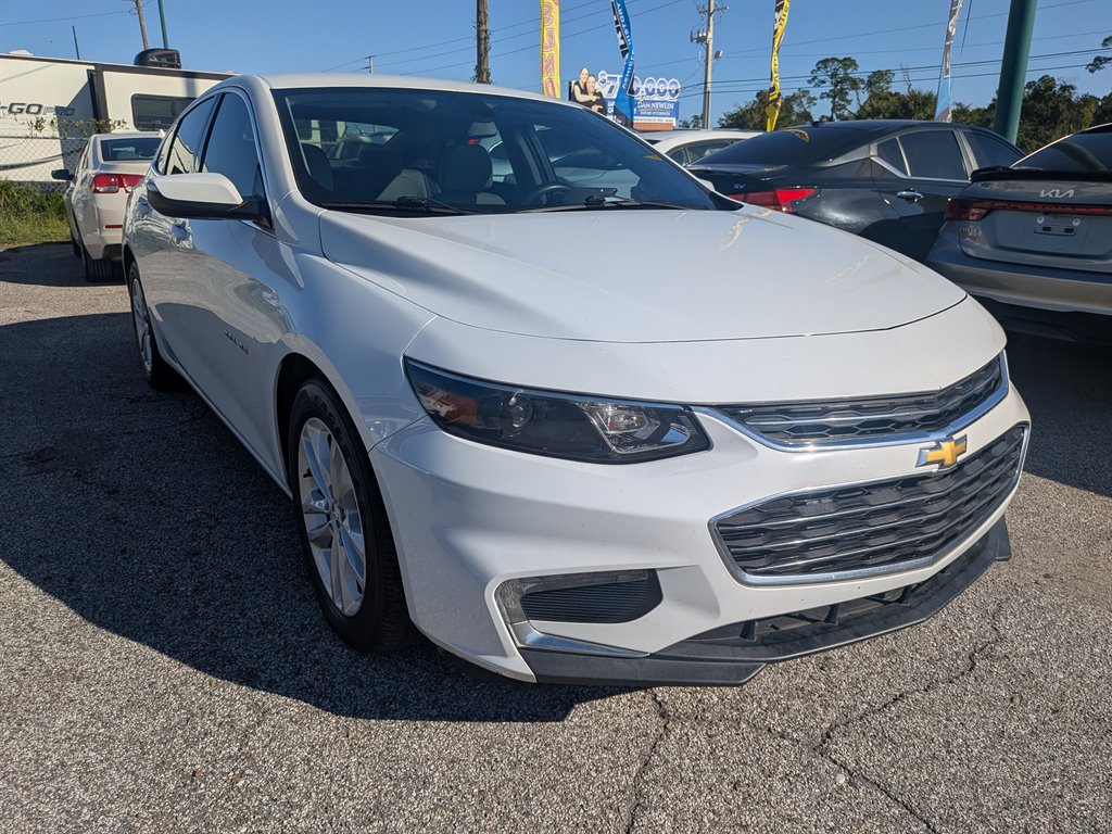 2017 Chevrolet Malibu - $10,995