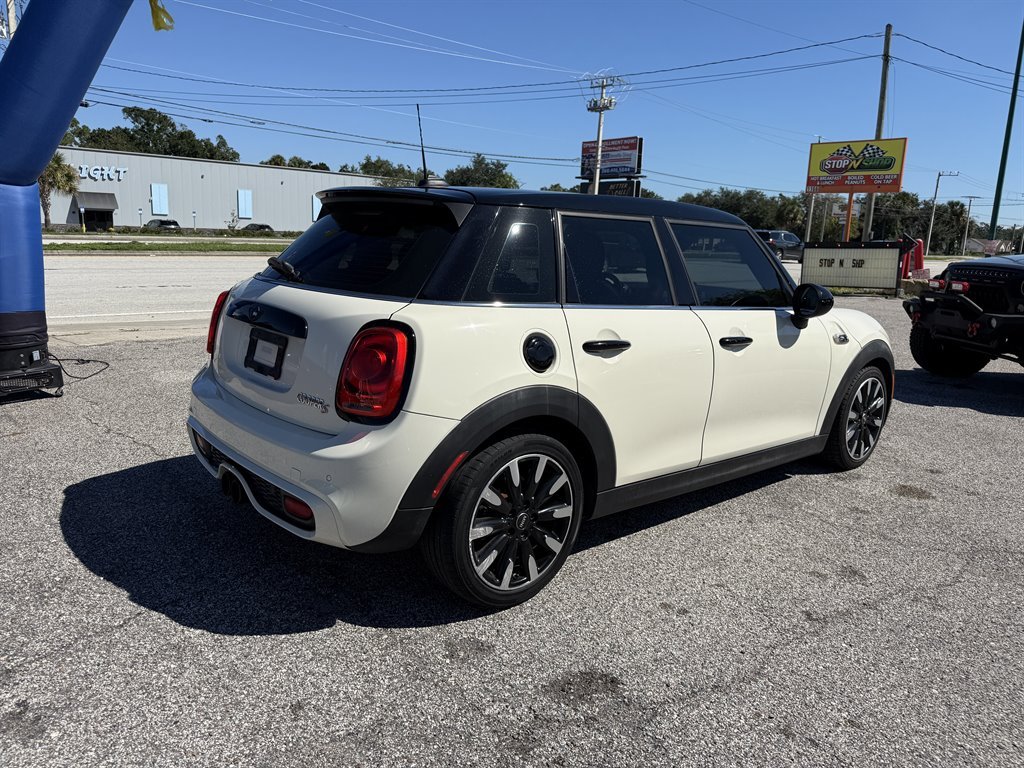 2016 MINI Hardtop - $10,995