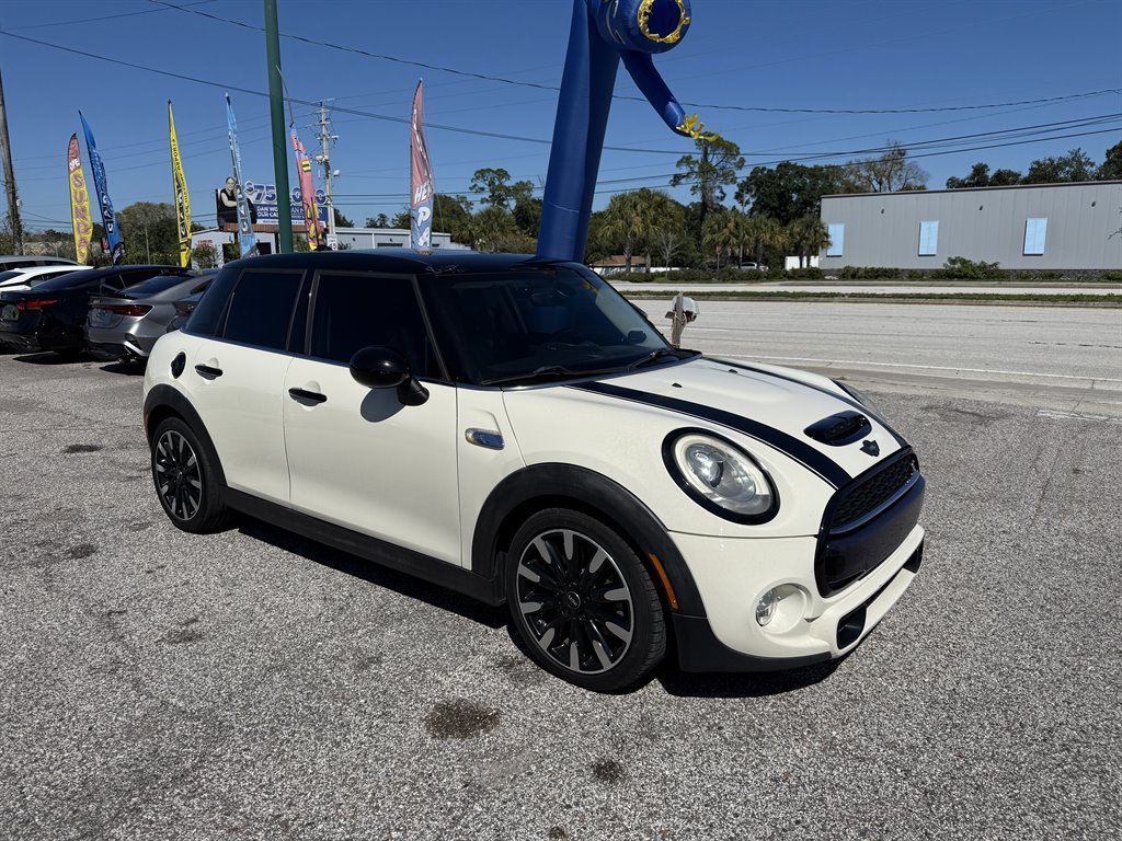 2016 MINI Hardtop - $10,995