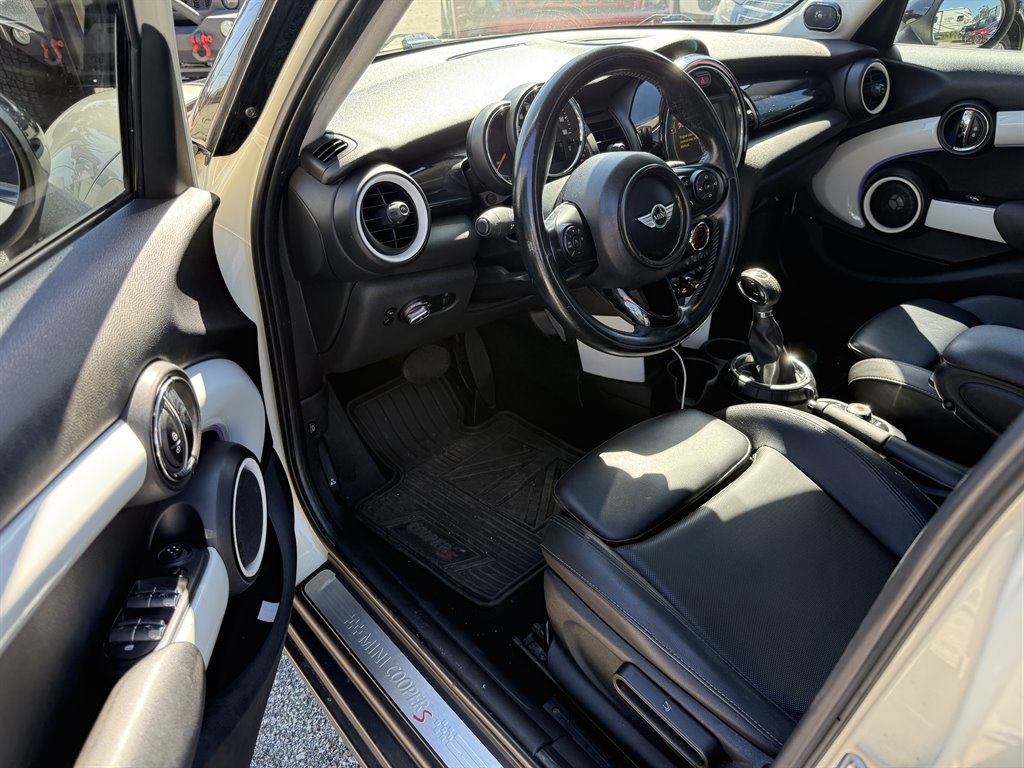 2016 MINI Hardtop - $10,995