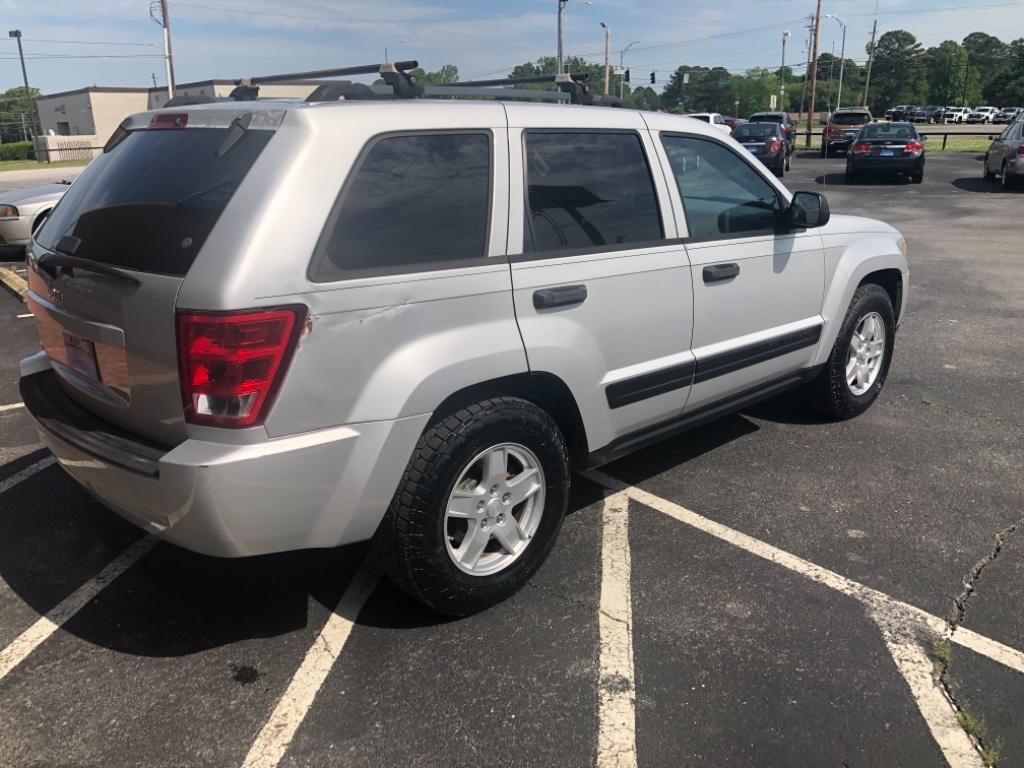 2006 Jeep Grand Cherokee Laredo photo