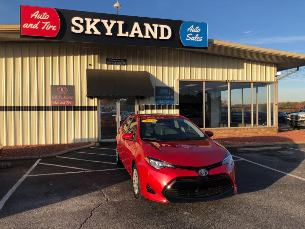 2019 Toyota Corolla LE photo