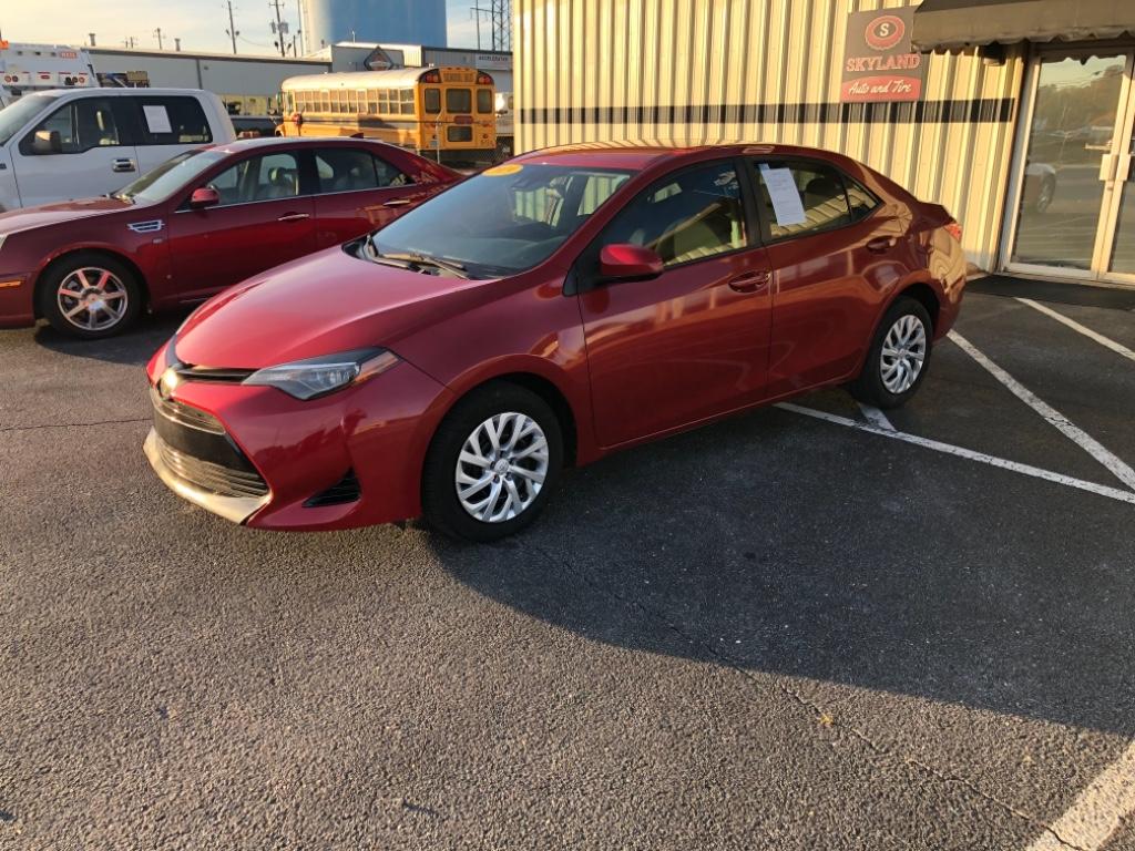 2019 Toyota Corolla LE photo