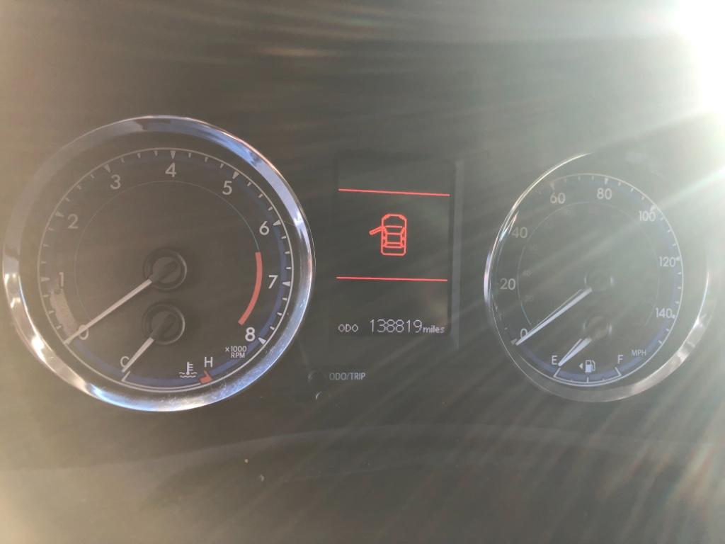 2019 Toyota Corolla LE photo