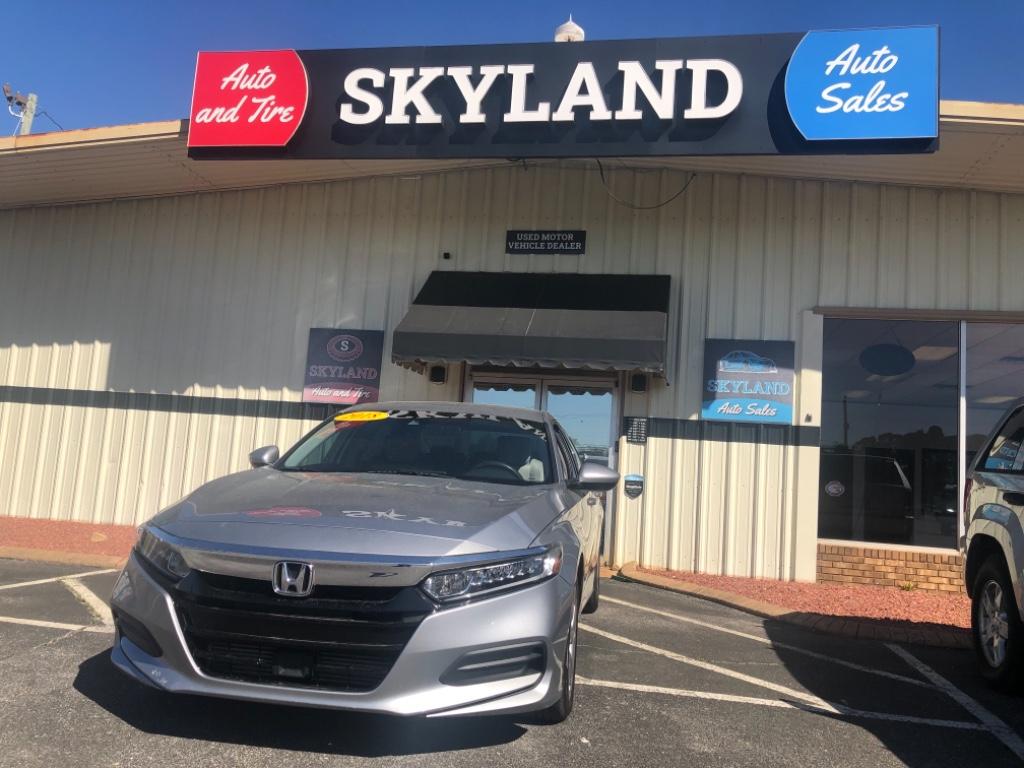 2018 Honda Accord - $17,990