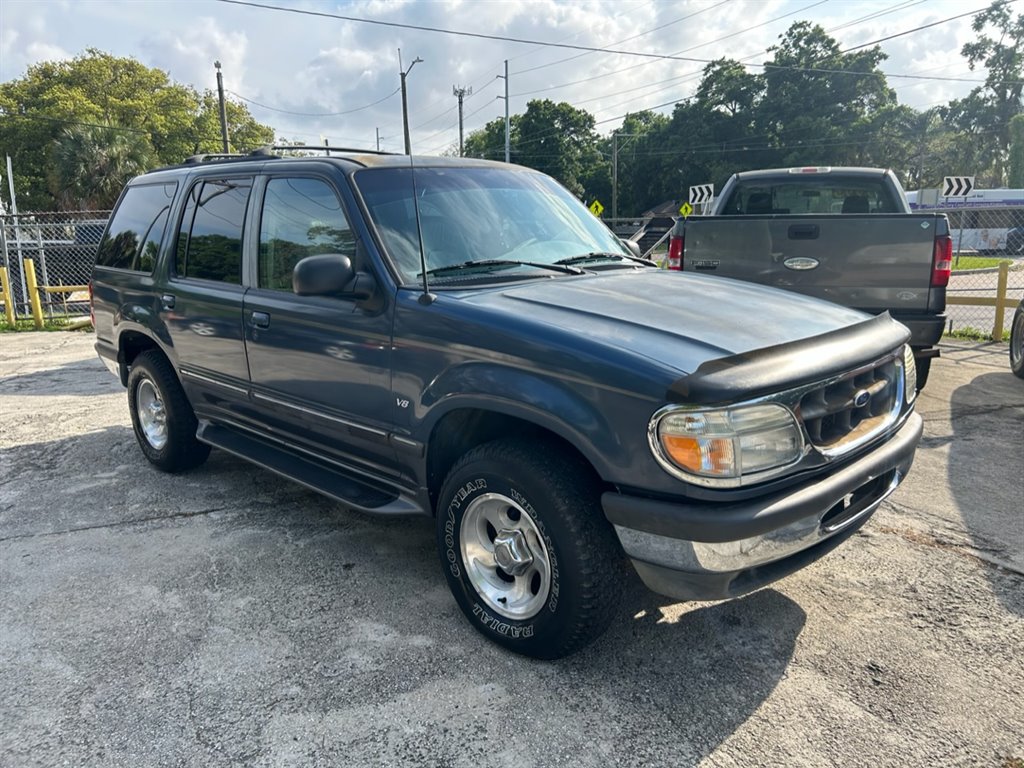 The 1998 Ford Explorer Limited photos