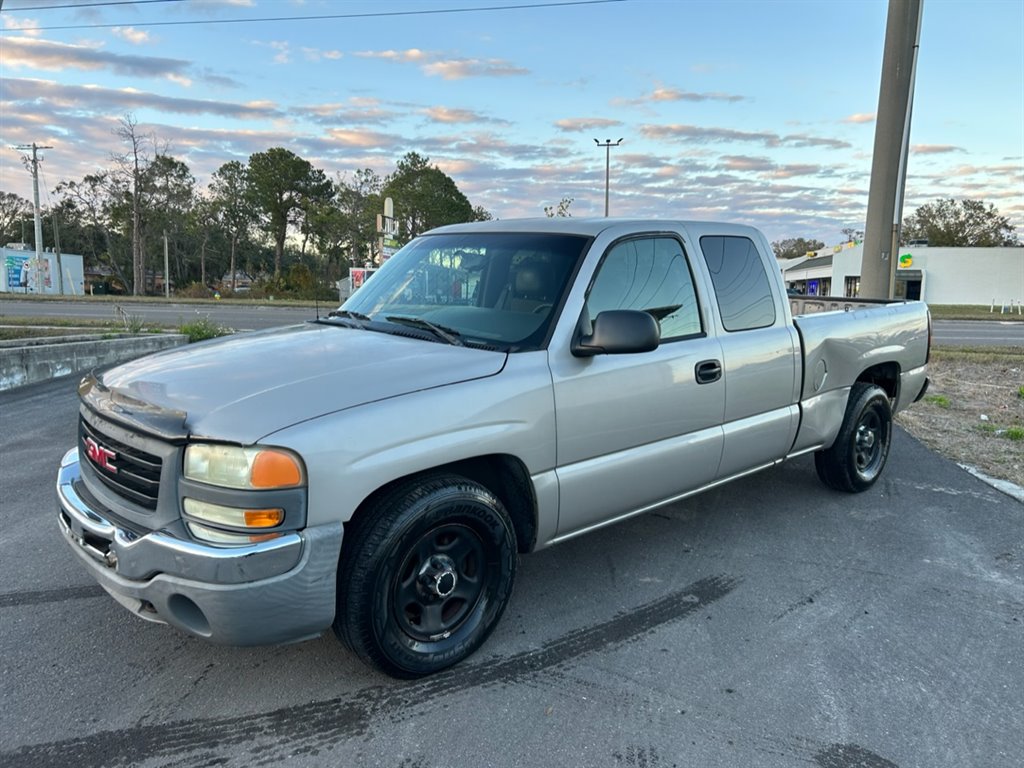 2004 GMC Sierra 1500 Work Truck photo
