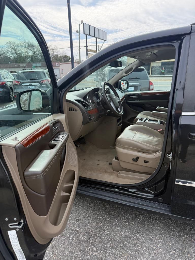 2013 Chrysler Town & Country