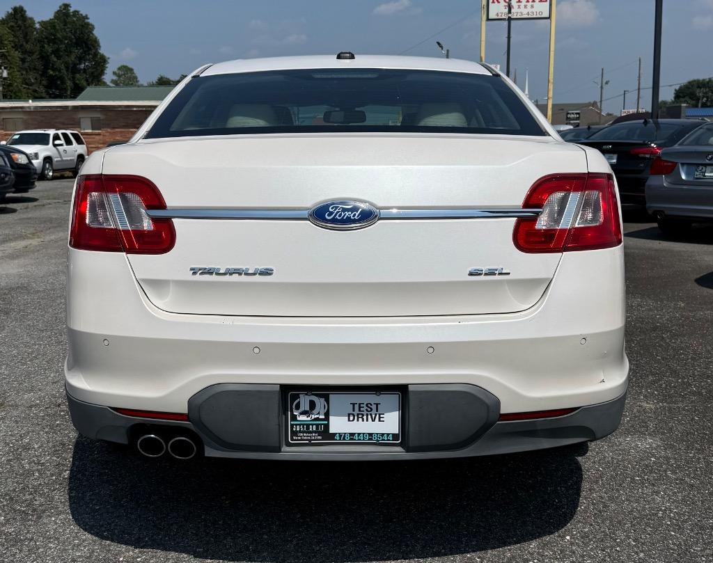 2011 Ford Taurus