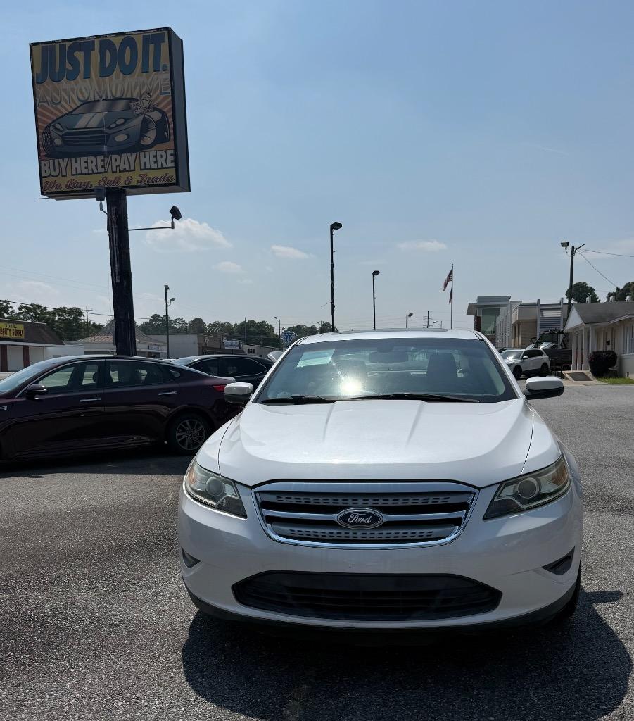 2011 Ford Taurus