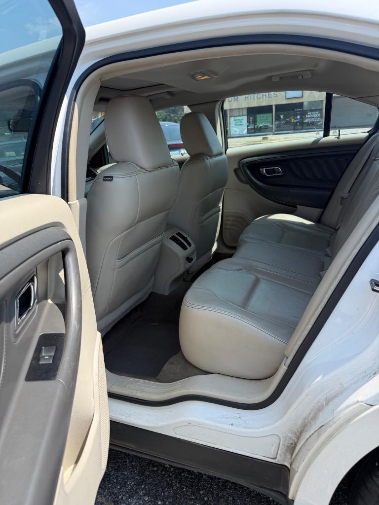 2011 Ford Taurus