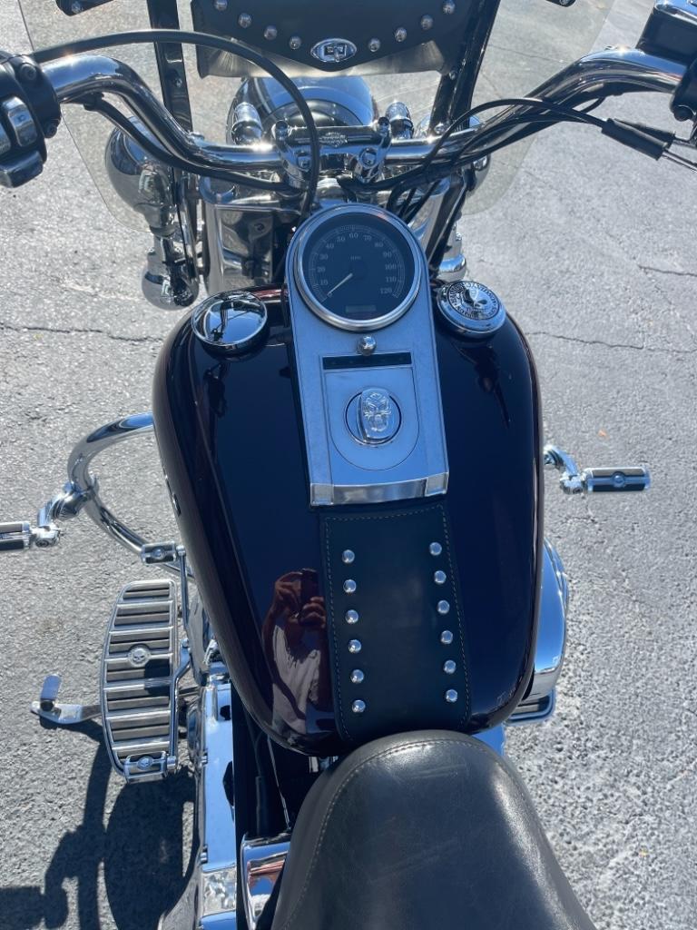 2005 Harley-davidson Heritage Softail Classic - $8,885