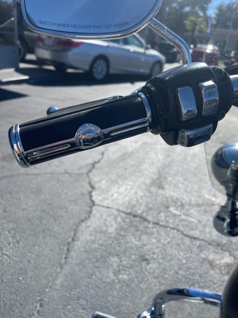 2005 Harley-davidson Heritage Softail Classic - $8,885