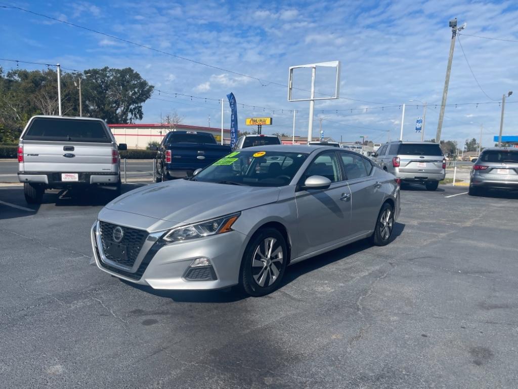 2020 Nissan Altima S photo