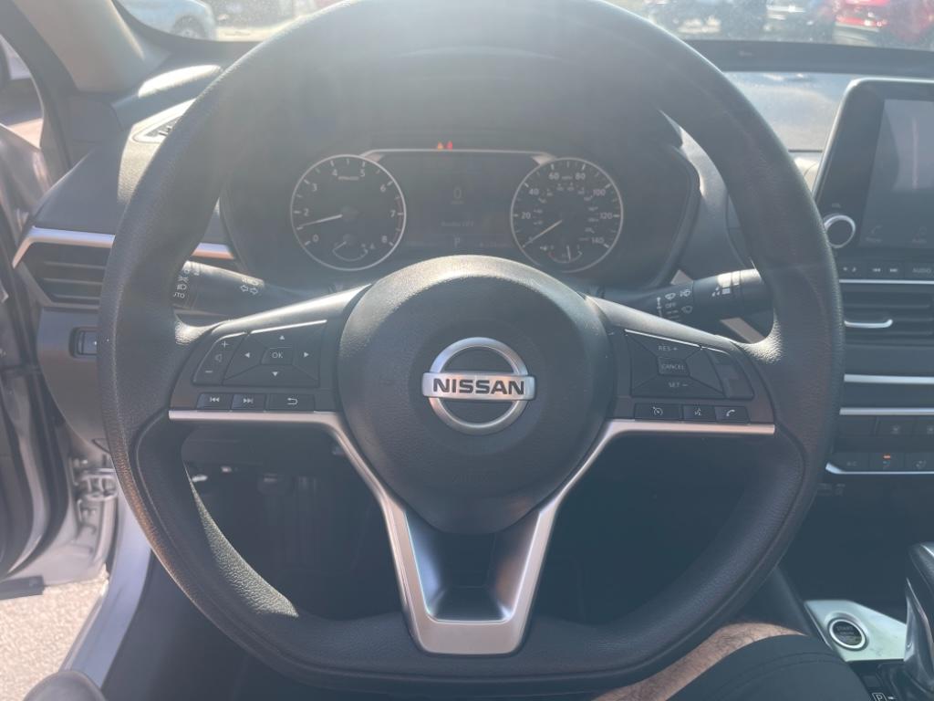2020 Nissan Altima S photo