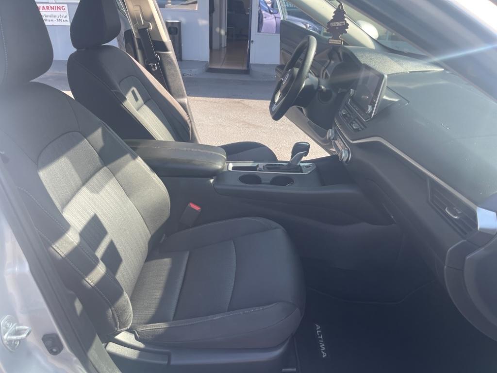 2020 Nissan Altima S photo