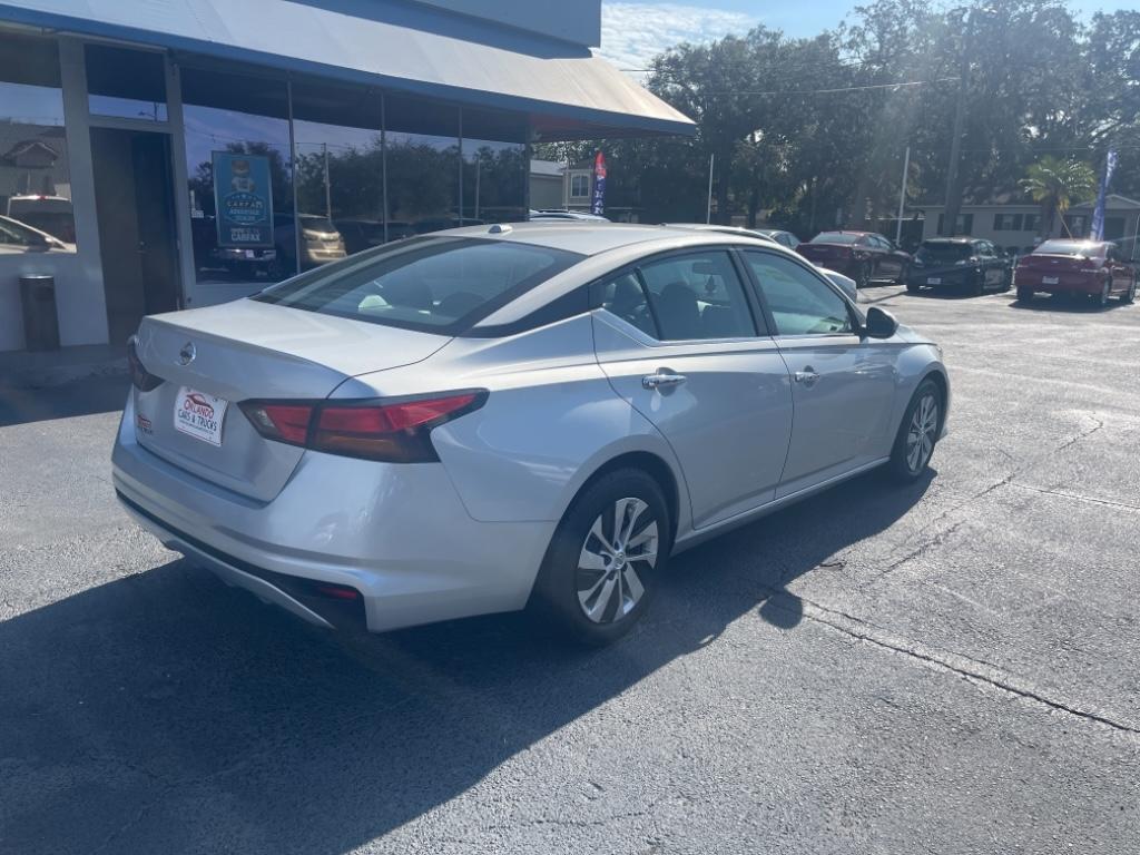2020 Nissan Altima S photo