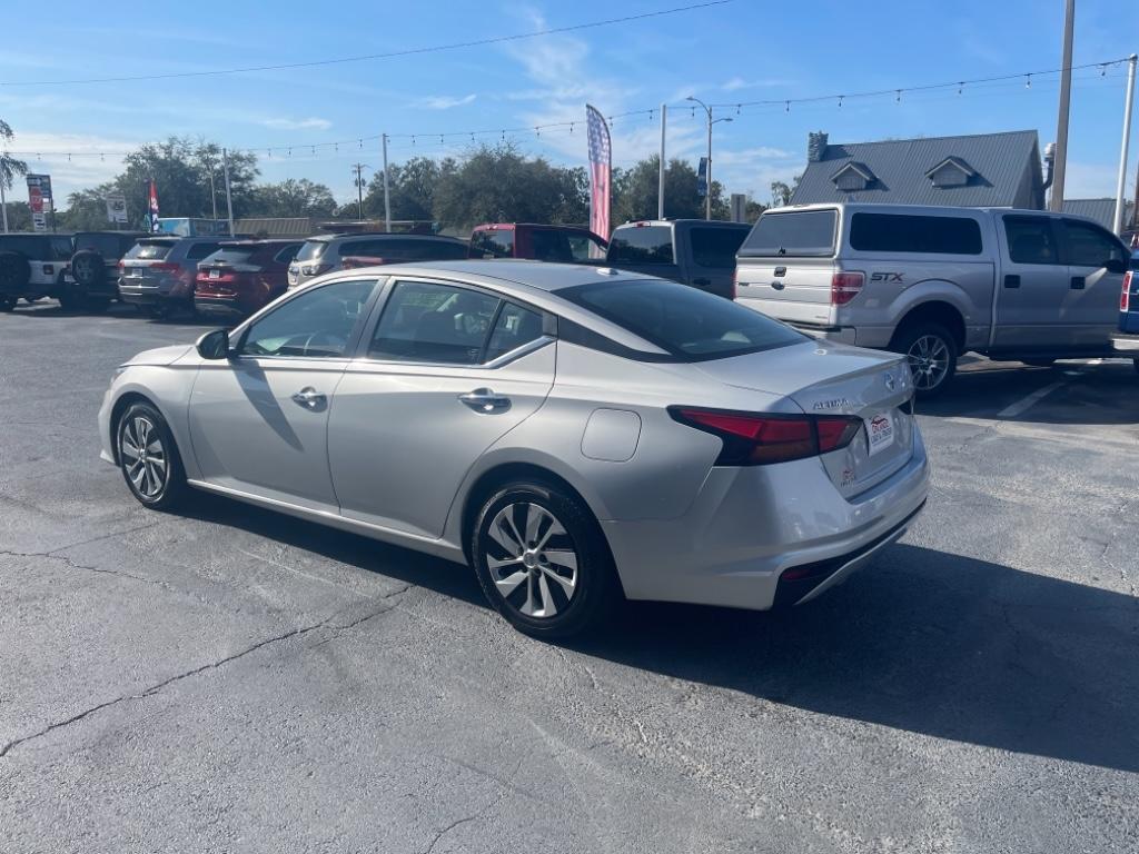 2020 Nissan Altima S photo