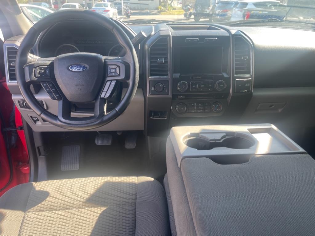 2017 Ford F150 XLT photo