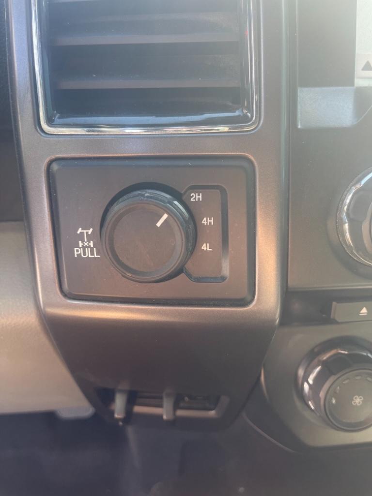 2017 Ford F150 XLT photo
