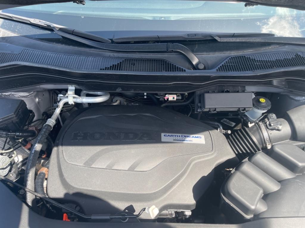 2016 Honda Pilot - $19,885
