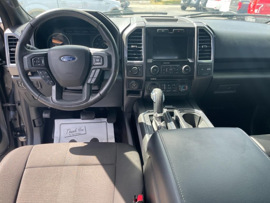 2016 Ford F150 XLT photo