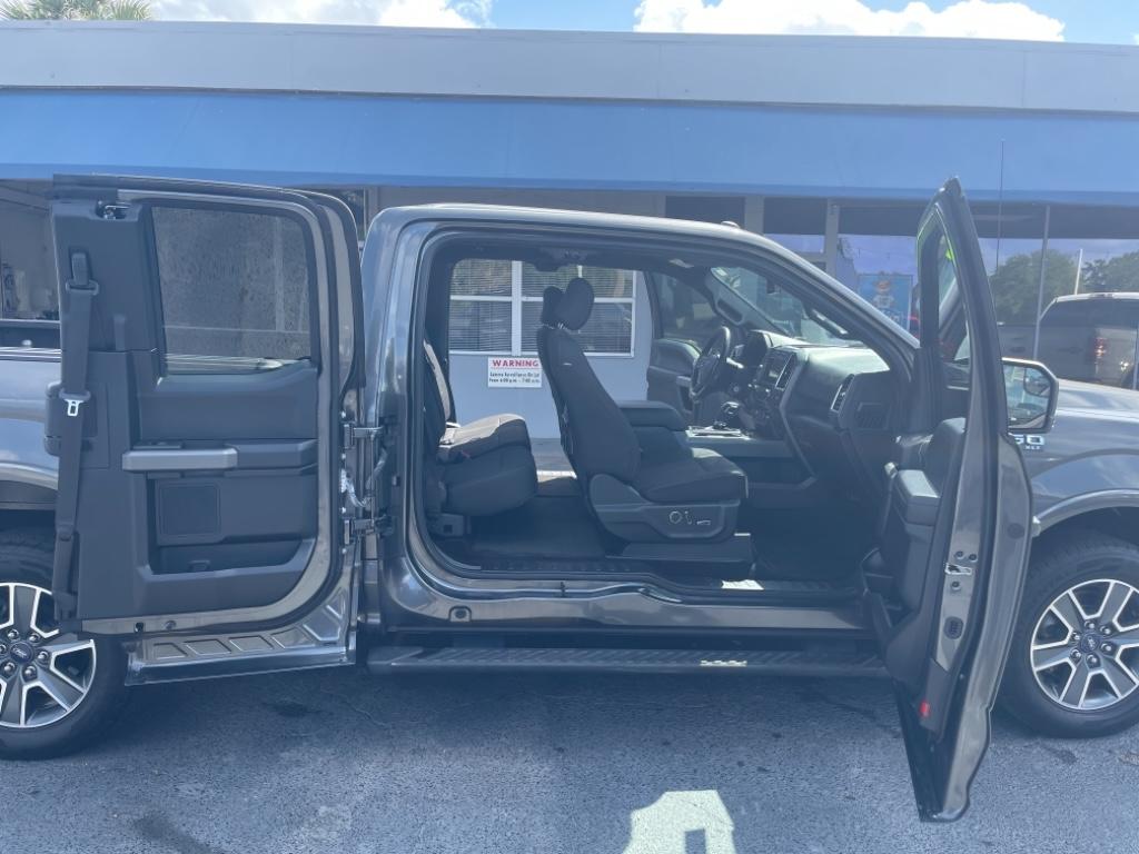 2016 Ford F150 XLT photo