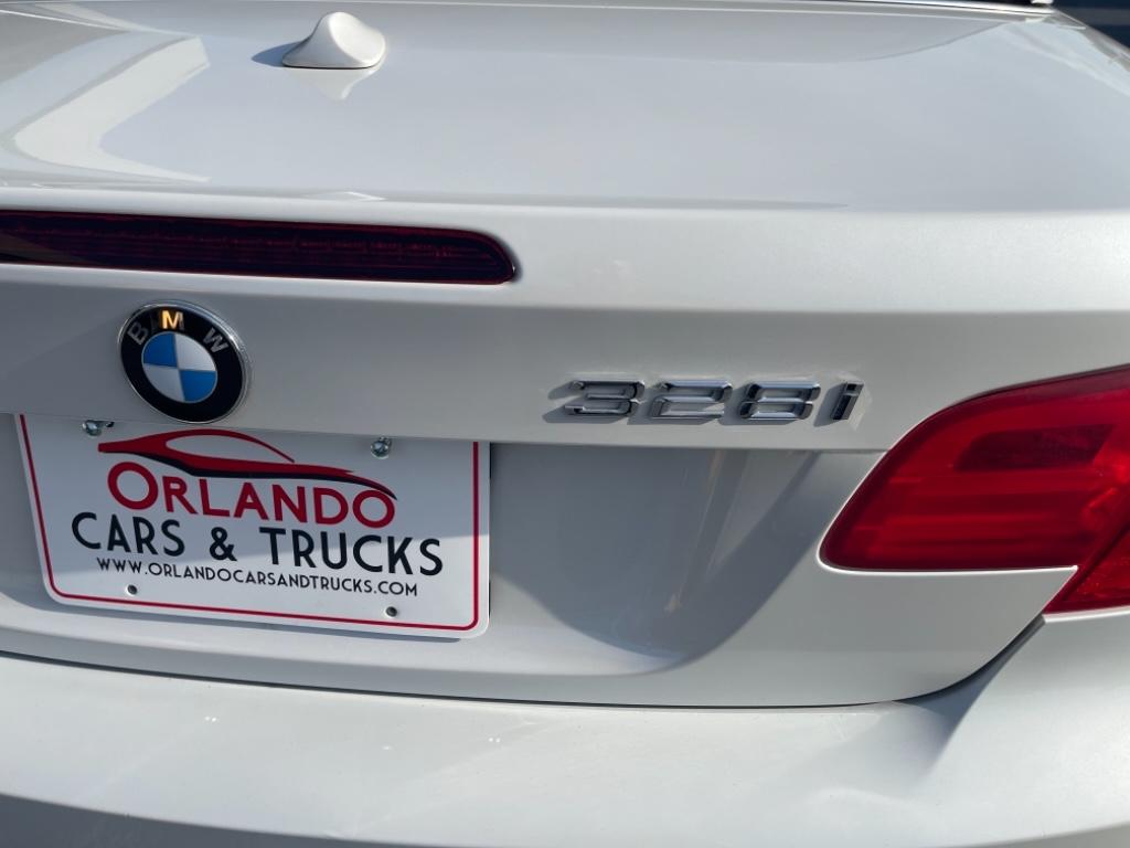 2011 BMW Legend 328i photo