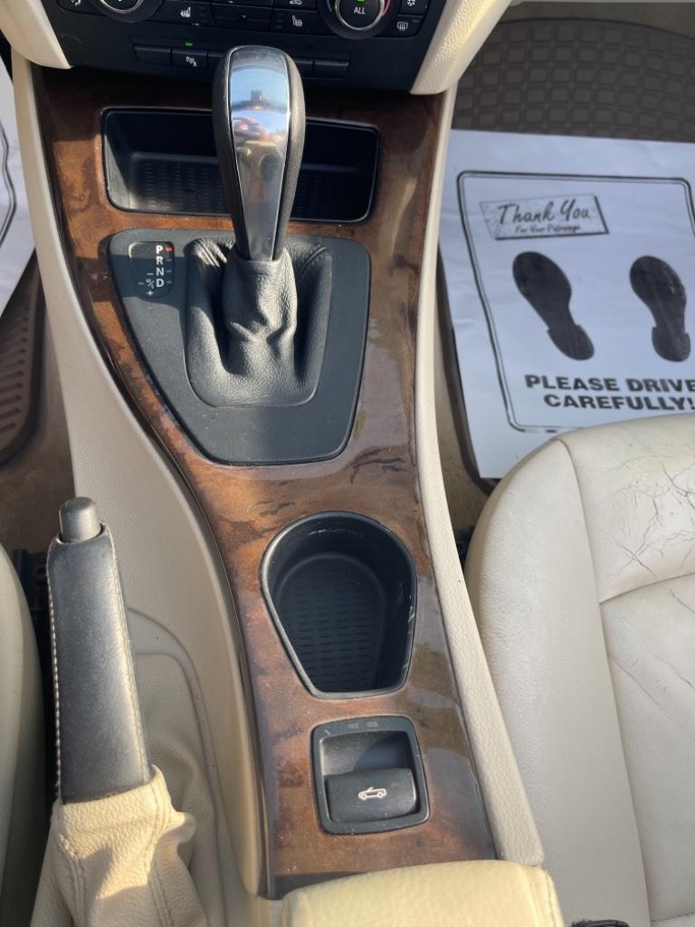 2011 BMW Legend 328i photo