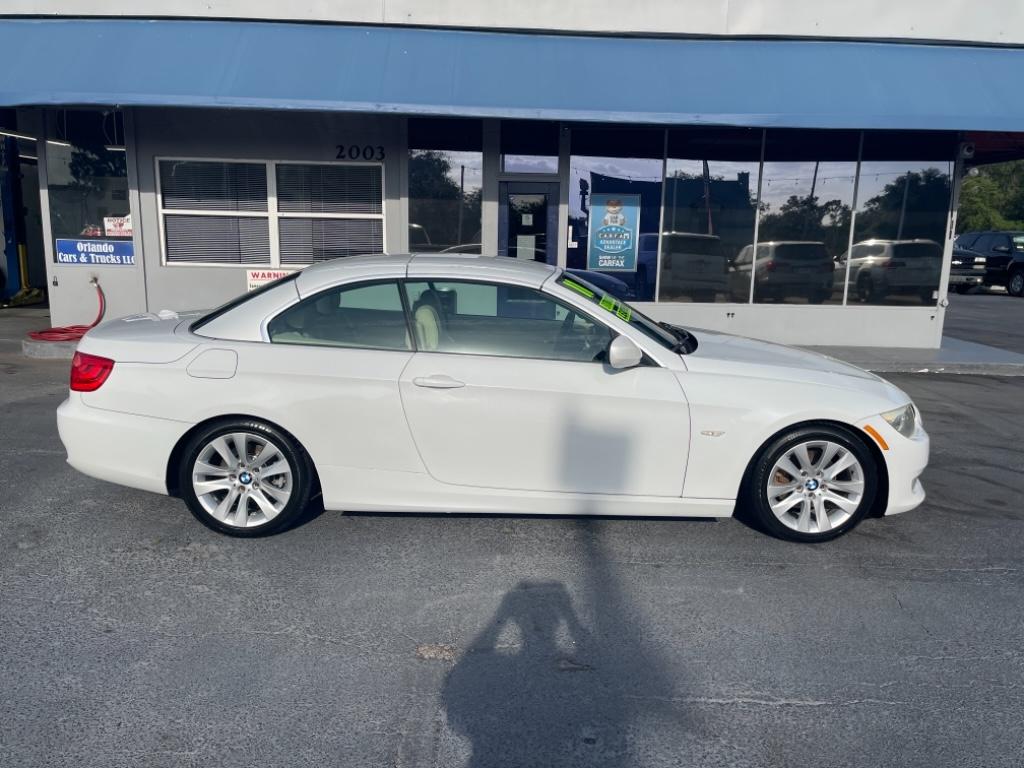 2011 BMW Legend 328i photo